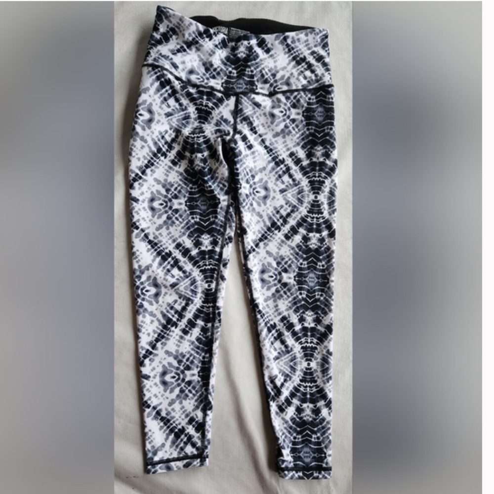 Victorias secret knockout tie dyed leggings